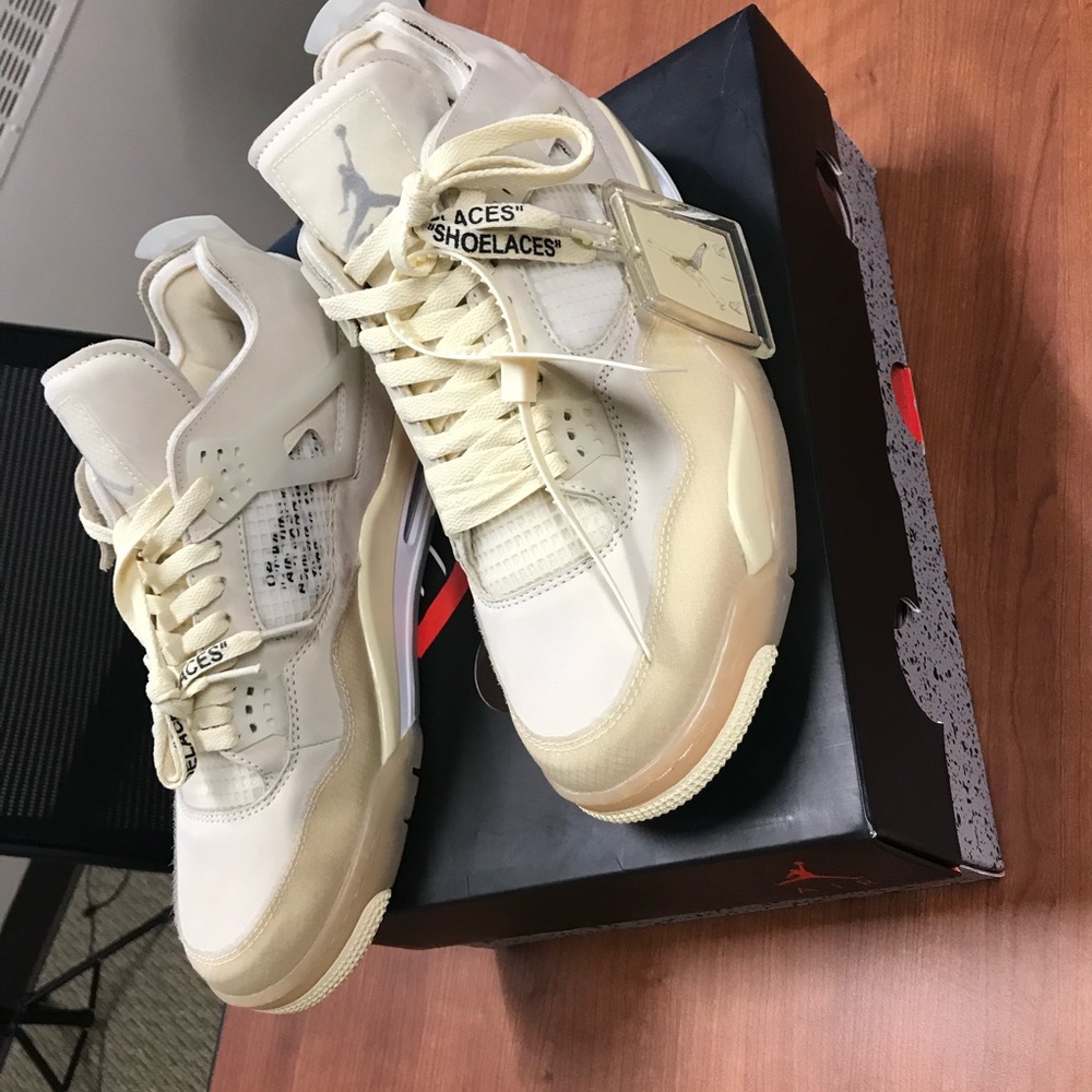 Air Jordan 4 Off White US11.5